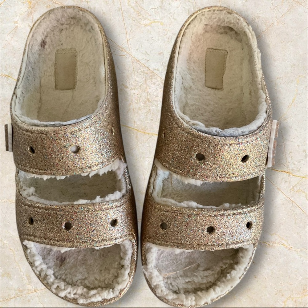 Croc’s Classy Cozzzy Glitter Sandals